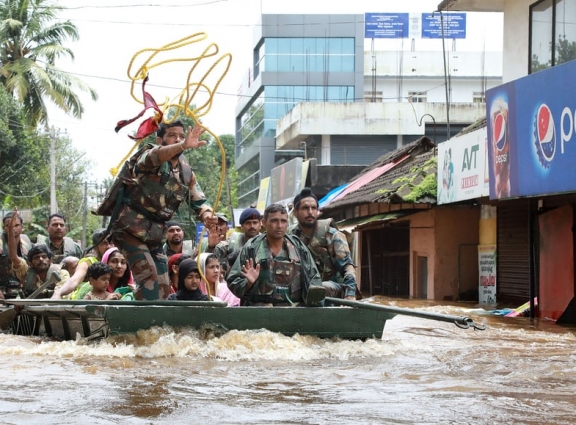 Thousands displaced by flooding in Kerala, India